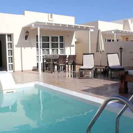 Villas Cinco Casitas Villa *